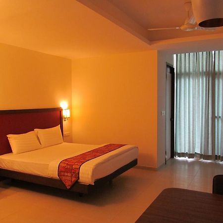 Ixora Suites Bangalore Room photo